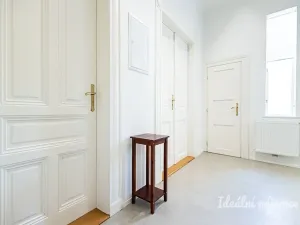 Pronájem bytu 2+1, Praha - Nové Město, Pštrossova, 70 m2