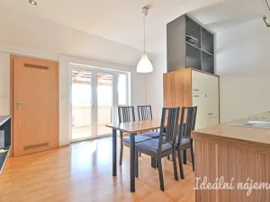 Pronájem bytu 2+1, Brno, Zahradnická, 79 m2