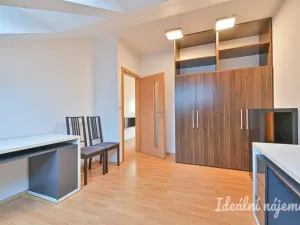 Pronájem bytu 2+1, Brno, Zahradnická, 79 m2