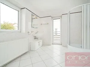 Pronájem rodinného domu, Praha - Břevnov, Slezanů, 350 m2