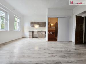 Pronájem bytu 2+kk, Lužná, 9. května, 39 m2