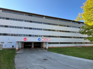 Pronájem garážového stání, Brno, Voroněžská, 13 m2