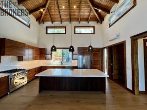 Prodej rodinného domu, Coxen Hole, Roatán, Honduras, 238 m2