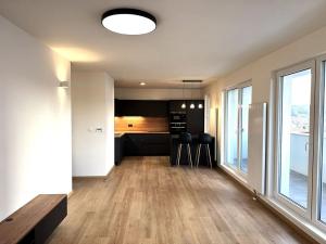 Pronájem bytu 2+kk, Zlín, Nad Stráněmi, 71 m2