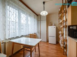 Prodej bytu 2+1, Mariánské Lázně, Za Tratí, 64 m2