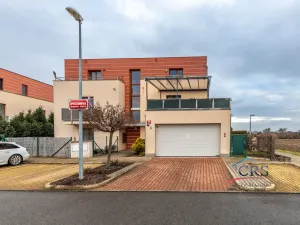 Prodej bytu 3+kk, Praha, Špeciánova, 74 m2