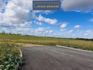 Prodej komerčního pozemku, Vestec, Hodkovická, 9605 m2