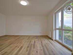 Pronájem bytu 2+kk, Jesenice, Cedrová, 69 m2