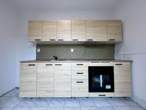 Pronájem bytu 2+1, Ostrava - Poruba, Gen. Sochora, 55 m2
