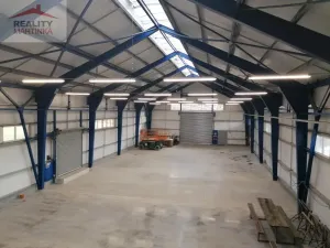 Prodej výrobních prostor, Valašské Meziříčí - Bynina, 820 m2