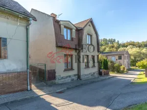 Prodej rodinného domu, Rovensko pod Troskami, Růžová, 250 m2