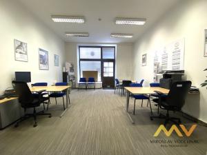 Pronájem kanceláře, Hradec Králové, Československé armády, 306 m2