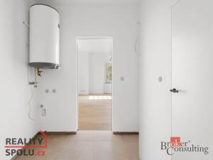 Prodej bytu 1+kk, Jince, Slavíkova, 50 m2
