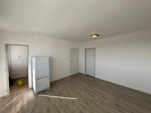 Pronájem bytu 2+1, Pardubice, Stavařov, 37 m2