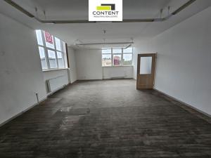 Pronájem skladu, Plzeň - Skvrňany, Domažlická, 2735 m2