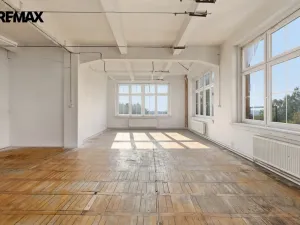 Prodej výrobních prostor, Aš, Tyršova, 4434 m2