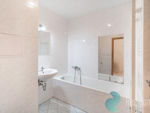 Prodej bytu 1+kk, Praha, Bojínková, 32 m2