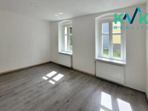 Pronájem bytu 1+1, Karlovy Vary, Závodu míru, 40 m2
