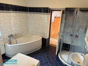 Prodej rodinného domu, Horky, 180 m2