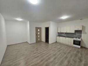Pronájem bytu 2+kk, Česká Lípa, Červeného kříže, 50 m2