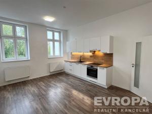 Prodej bytu 2+kk, Žirovnice, Havlíčkovo náměstí, 39 m2
