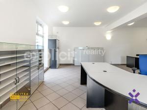 Prodej obchodního prostoru, Zlín, třída Tomáše Bati, 142 m2