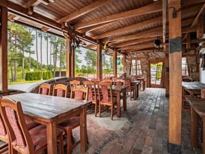 Pronájem restaurace, Břeclav - Poštorná, Celnice-středisko služeb, 270 m2