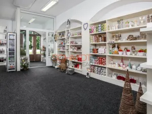 Pronájem obchodního prostoru, Břeclav - Poštorná, Celnice-středisko služeb, 80 m2