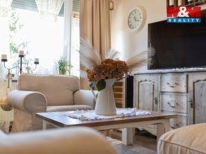 Prodej bytu 4+1, Postoloprty, Třebízského náměstí, 73 m2