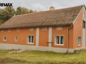 Prodej rodinného domu, Valeč - Velký Hlavákov, 298 m2