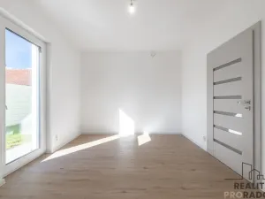 Prodej bytu 4+kk, Ostopovice, B. Němcové, 90 m2