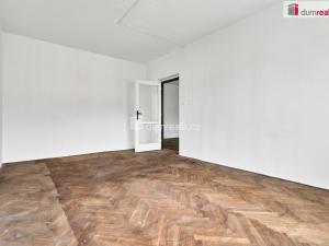 Prodej bytu 3+1, Ostrov, Kollárova, 70 m2