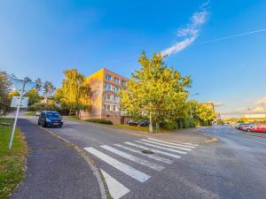 Pronájem bytu 2+kk, Králův Dvůr, Nad Stadionem, 40 m2