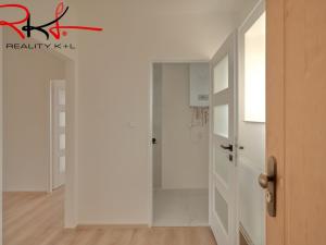 Prodej bytu 3+1, Veltrusy, Komenského, 65 m2