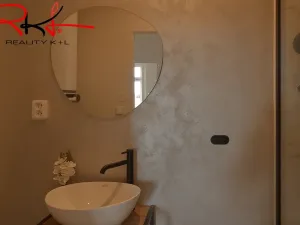 Prodej bytu 3+1, Veltrusy, Komenského, 65 m2