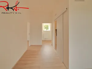 Prodej bytu 3+1, Veltrusy, Komenského, 65 m2