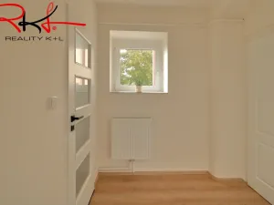 Prodej bytu 3+1, Veltrusy, Komenského, 65 m2