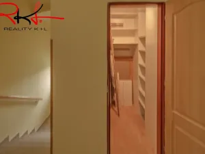 Prodej bytu 3+1, Veltrusy, Komenského, 65 m2