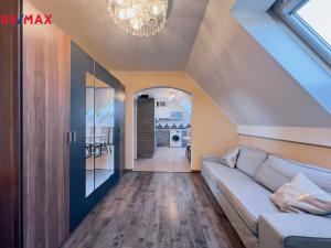 Prodej bytu 2+kk, Nupaky, U Školky, 50 m2