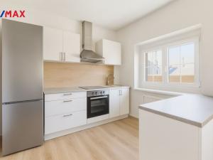 Prodej bytu 5+1, Karlovy Vary, Bulharská, 130 m2