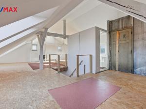 Prodej bytu 5+1, Karlovy Vary, Bulharská, 130 m2