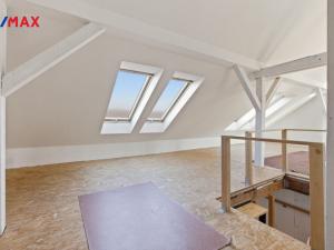 Prodej bytu 4+1, Karlovy Vary, Bulharská, 130 m2