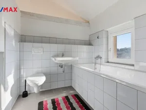 Prodej bytu 4+1, Karlovy Vary, Bulharská, 130 m2