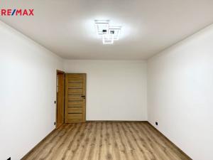 Pronájem bytu 2+1, Karlovy Vary, Krymská, 56 m2