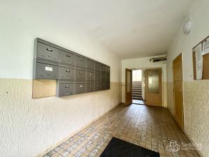 Pronájem bytu 1+1, Karlovy Vary, Krymská, 37 m2