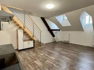 Pronájem bytu 3+kk, Cheb, okres cheb, náměstí Krále Jiřího z Poděbrad, 90 m2