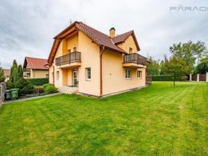Pronájem rodinného domu, Průhonice, 400 m2