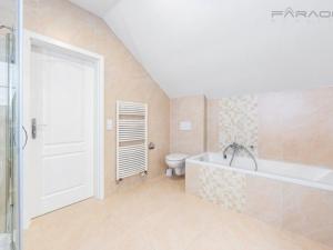 Pronájem rodinného domu, Průhonice, 300 m2