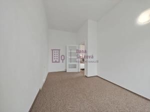 Pronájem bytu 3+kk, Jindřichův Hradec, Sládkova, 61 m2