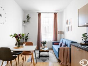 Prodej bytu 2+kk, Praha, Spojovací, 50 m2